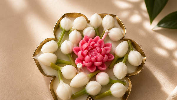 LOTUS & MOGRA GLOW CANDLE