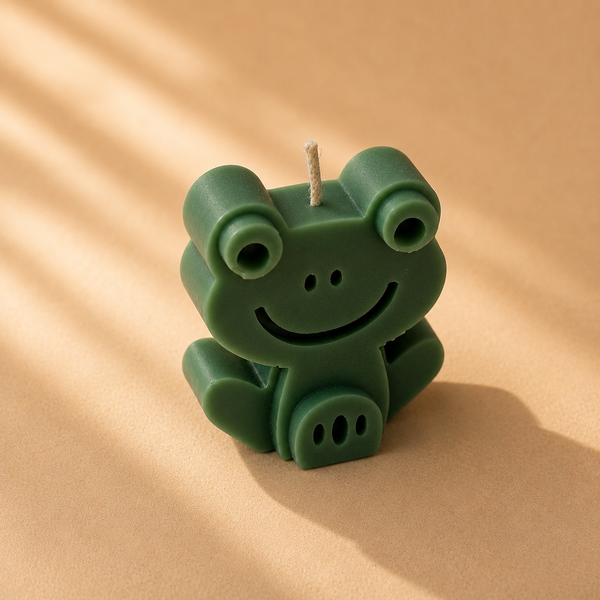 HAPPY HOPPER FROG CANDLE