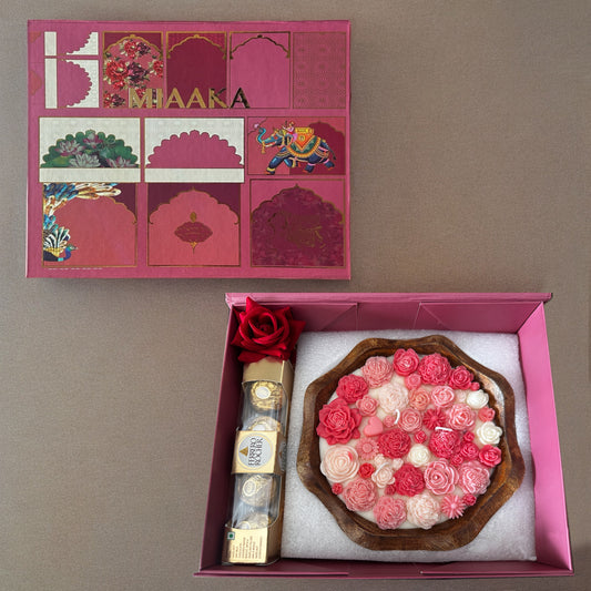 Roses & Hugs Delight Hamper