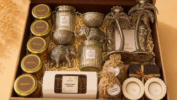 The Prestige Trunk Hamper
