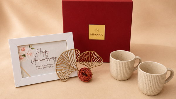 Two Cups, One Story Hamper
