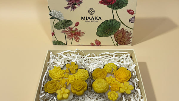 ROYAL URLI GIFT BOX - SET OF 2 YELLOW CANDLE