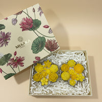 ROYAL URLI GIFT BOX - SET OF 2 YELLOW CANDLE