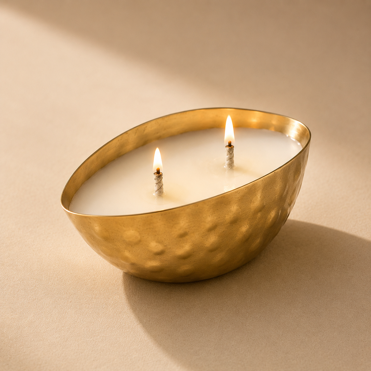 GOLDEN BOAT BOWL CANDLE
