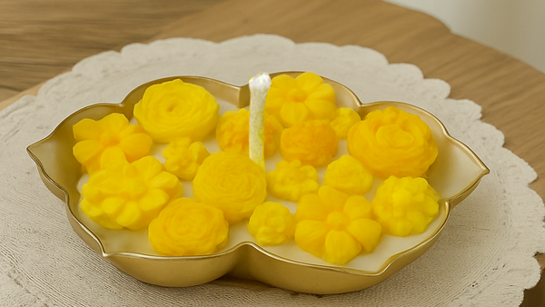 ROYAL URLI GIFT BOX - SET OF 2 YELLOW CANDLE